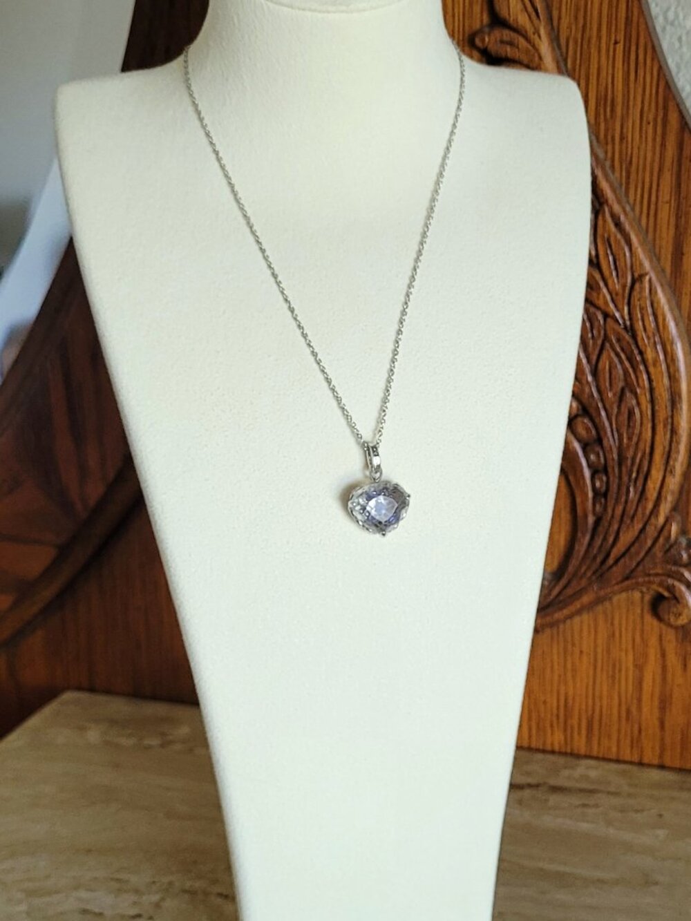 Swarovski Retired Heart Necklace - Picture 8 of 11